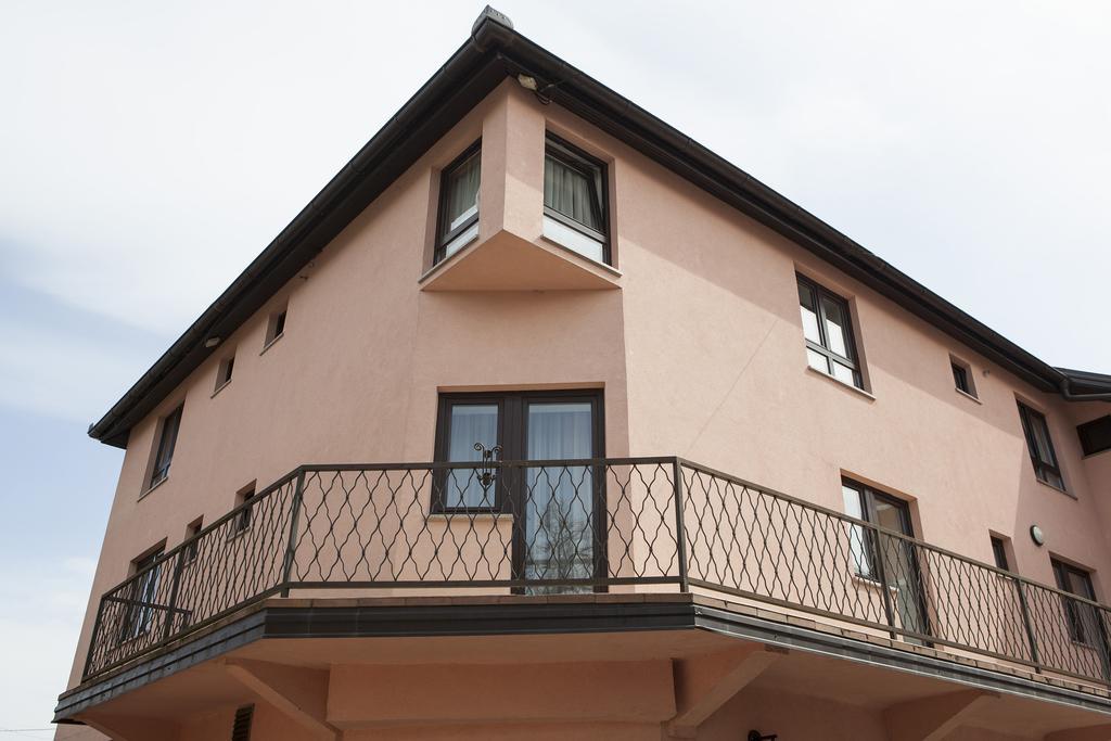 Villa Mali Raj Zagreb Eksteriør bilde